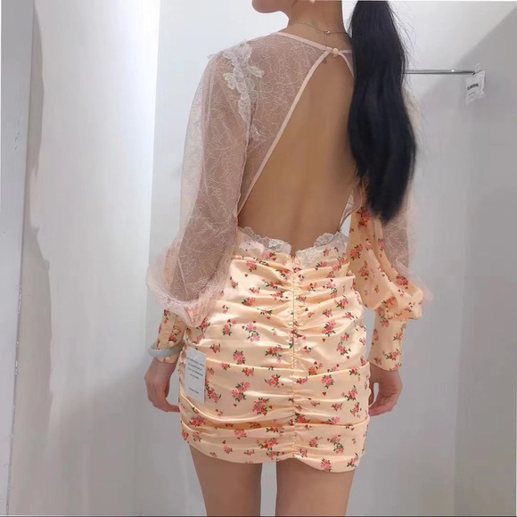 Peach Floral Mini Dress 🍑🌸 - Picture 3 of 8